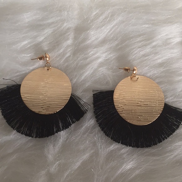 🌹Palm Beach Boho Style Black Fringe Earrings - Picture 2 of 6